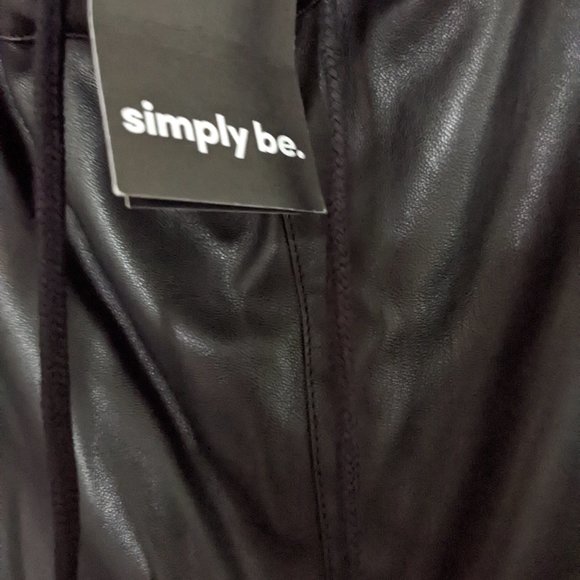 Ladies Plus Size Joggers - Picture 3 of 9